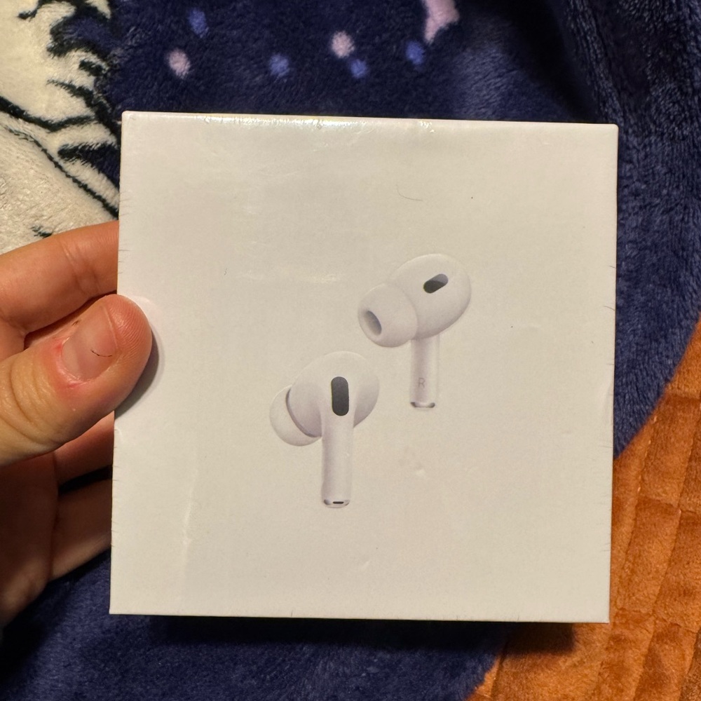 Apple AirPods Pro with MagSafe Charging Case